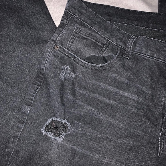 Old Navy black ripped “boyfriend slimy” jeans - Picture 2 of 11